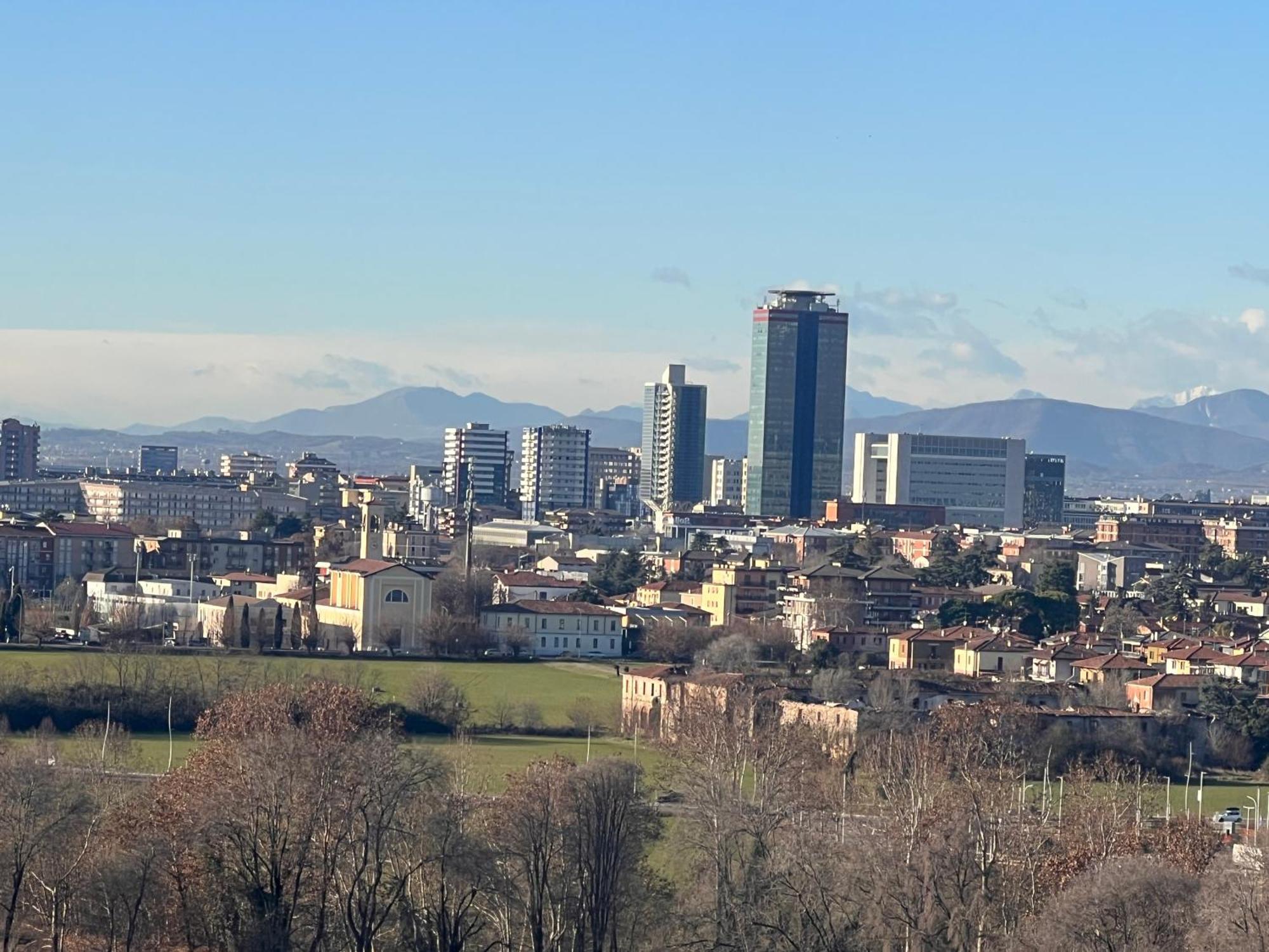 Apartamento Friends And Family Brescia Exterior foto